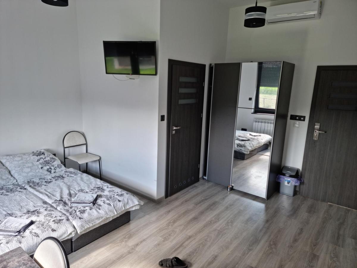 Noclegi 24/H Leszczynek Kutno Extérieur photo